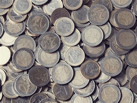 Euros .